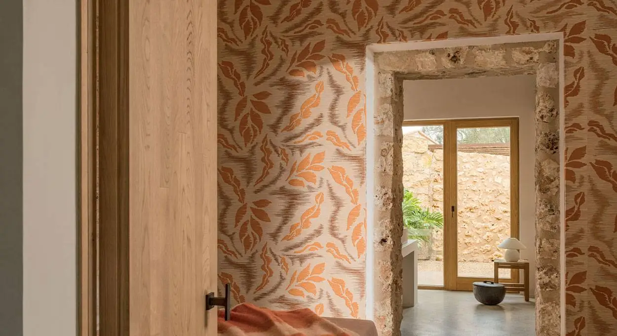 Wallpapering by Alex